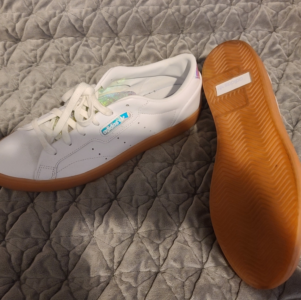 Adidas Sleek